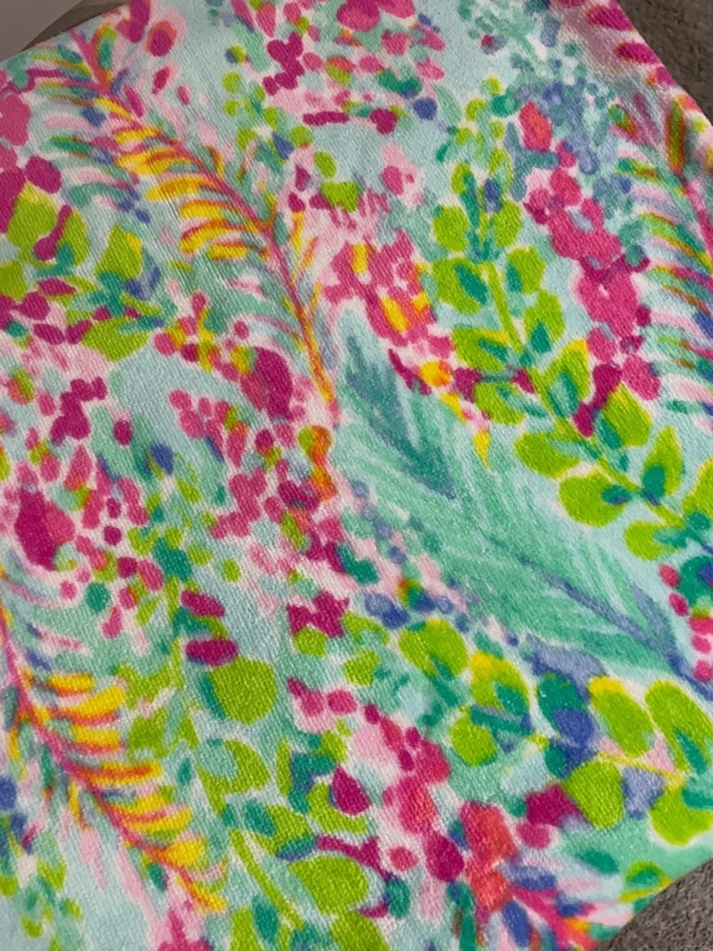 Lilly Pulitzer 🦄 HTF catch the wave Beach Towel